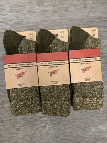 Red wing boot - (3), socks.